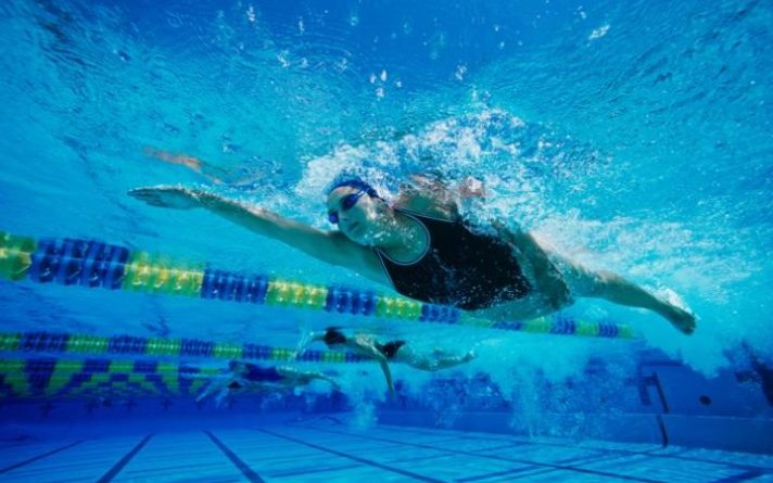 31525341_female_swimmers_racing_underwater_in_pool_image_shot_2006_exact_date_unknowna20b7y_female_s-large_trans3480unuu8ufsxdsay1n7mbioxmad5ealp5dgtdz-dq4